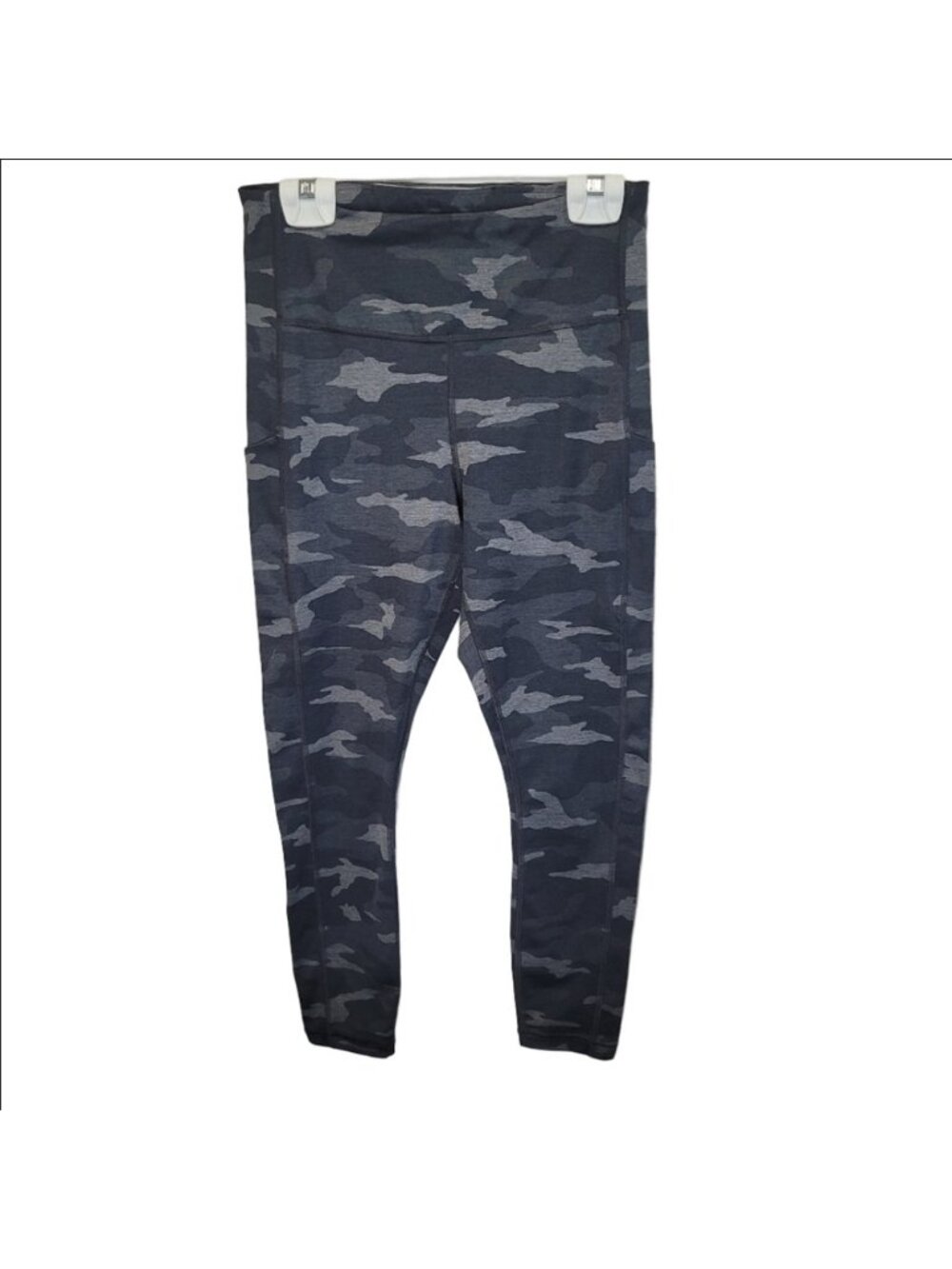 Athleta Ultimate Stash Pocket Camo 7/8 Tight